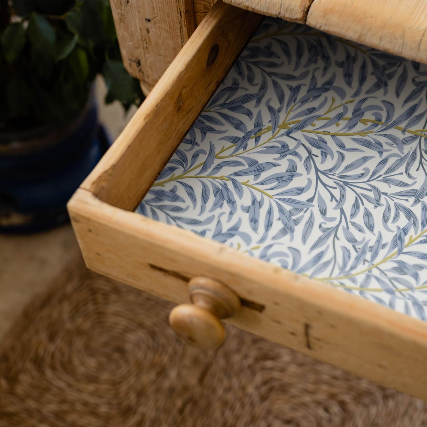 Fragrant FRESH LINEN Scented Drawer Liners in a BLUE WILLIAM MORRIS Design